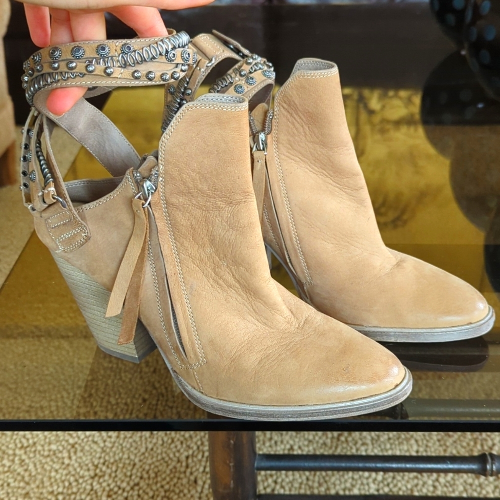 Dolce Vita Booties with Ankle Strap sz 8